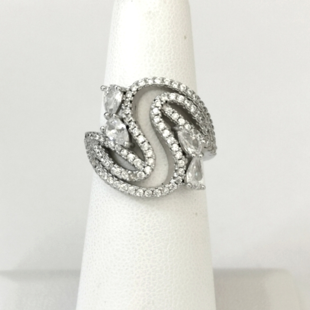 Sterling silver cz cocktail ring size 6.5 🆕